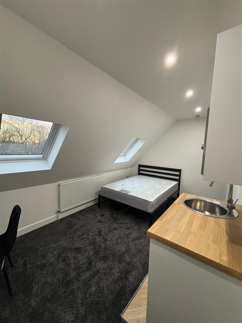 78 Charter Avenue, Coventry